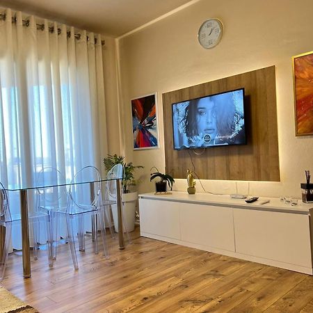 Nemis Apartments In The Centre Of Tirana Four Free Parking Exteriér fotografie