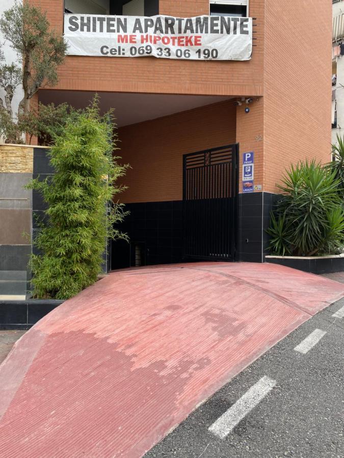 Nemis Apartments In The Centre Of Tirana Four Free Parking Exteriér fotografie