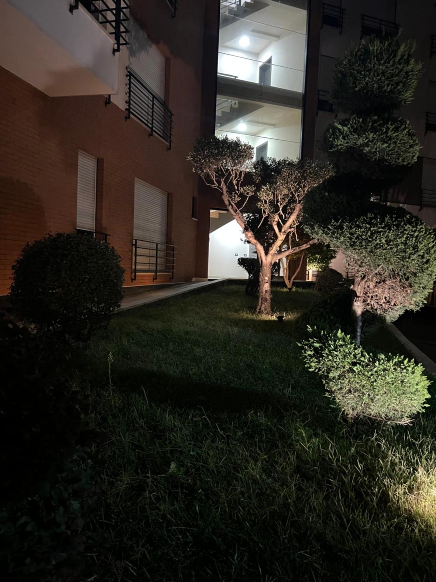 Nemis Apartments In The Centre Of Tirana Four Free Parking Exteriér fotografie