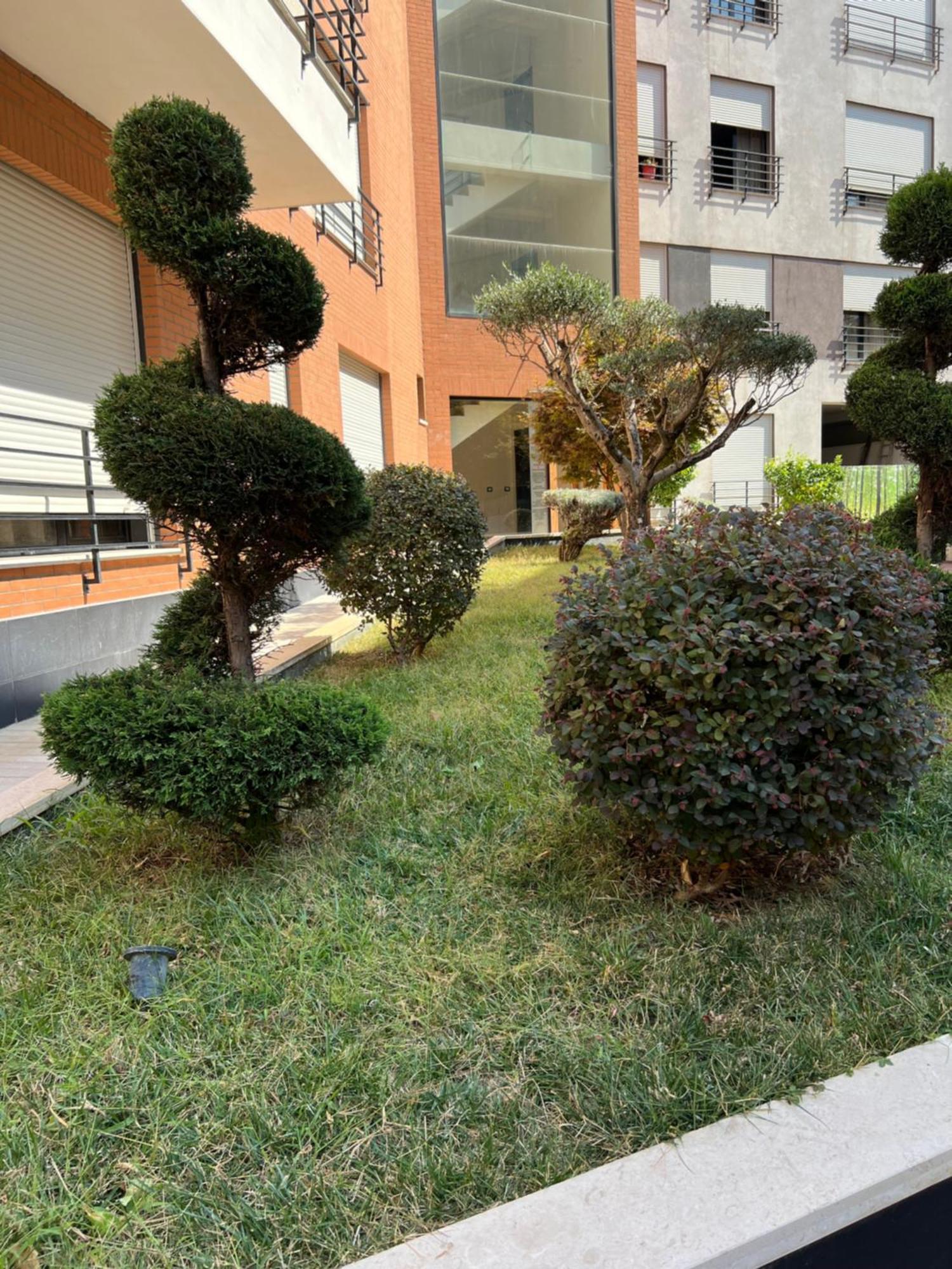 Nemis Apartments In The Centre Of Tirana Four Free Parking Exteriér fotografie